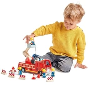 Fire Engine image 2