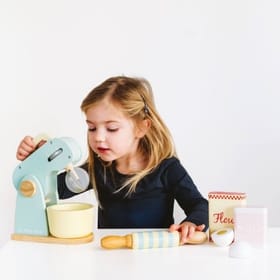 Kitchen Mixer Set (Le Toy Van TV285) image 2