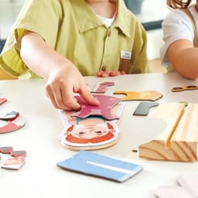 Dress Up Magnetic Puzzle image 2